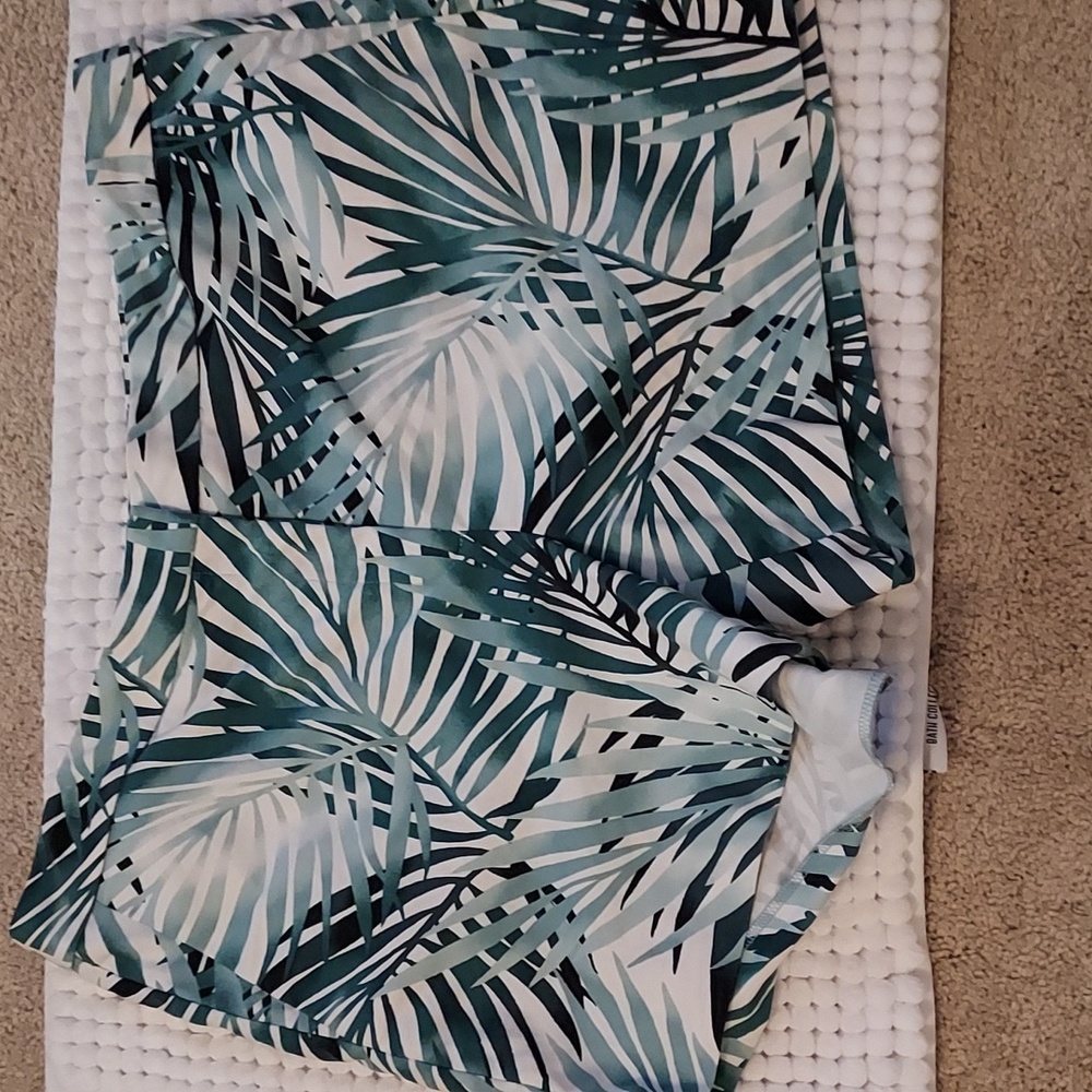 White House Black Narket shorts